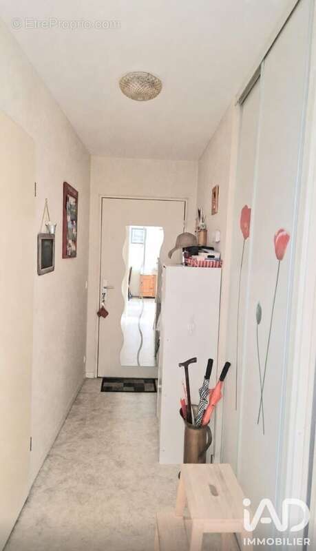 Photo 2 - Appartement à JOUY-LE-MOUTIER