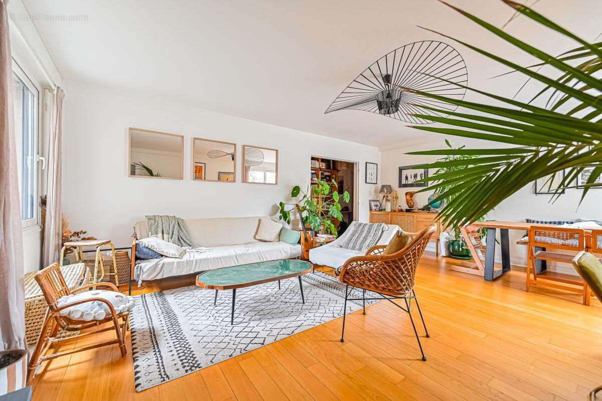 Appartement à PARIS-18E