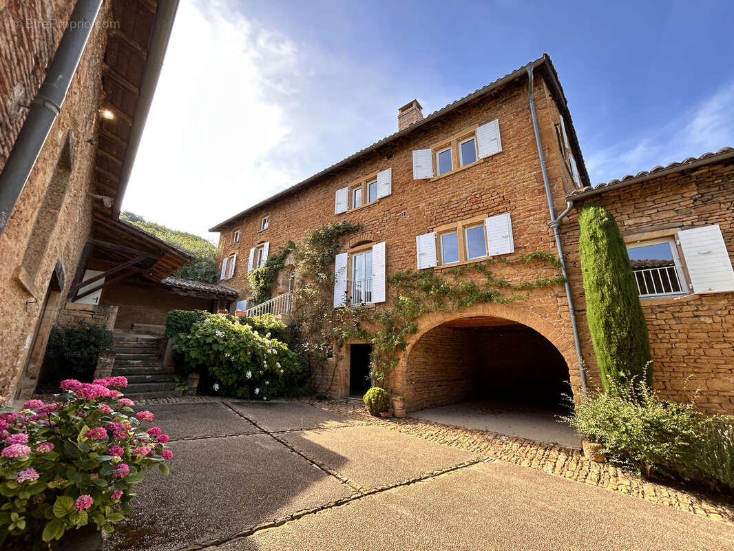 Maison à VILLE-SUR-JARNIOUX