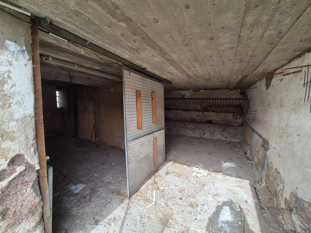 Appartement à VEAUCHE