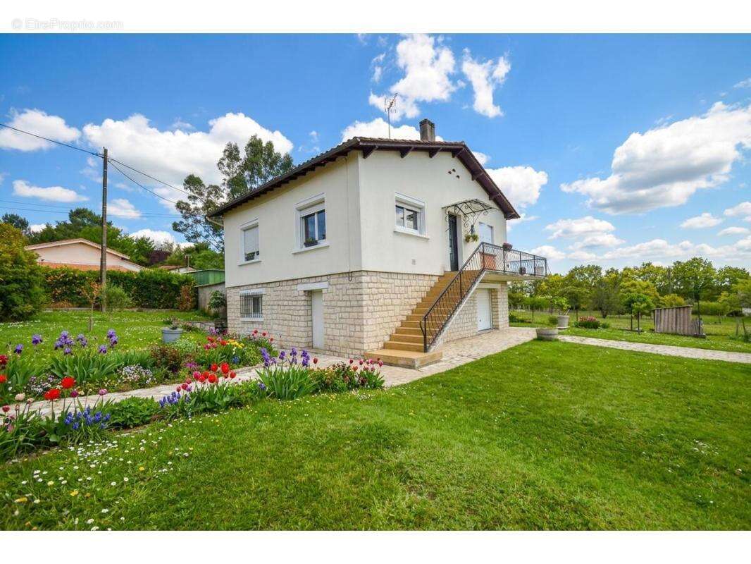 Maison 105 m² à Montpon-Menesterol  - photo 13
