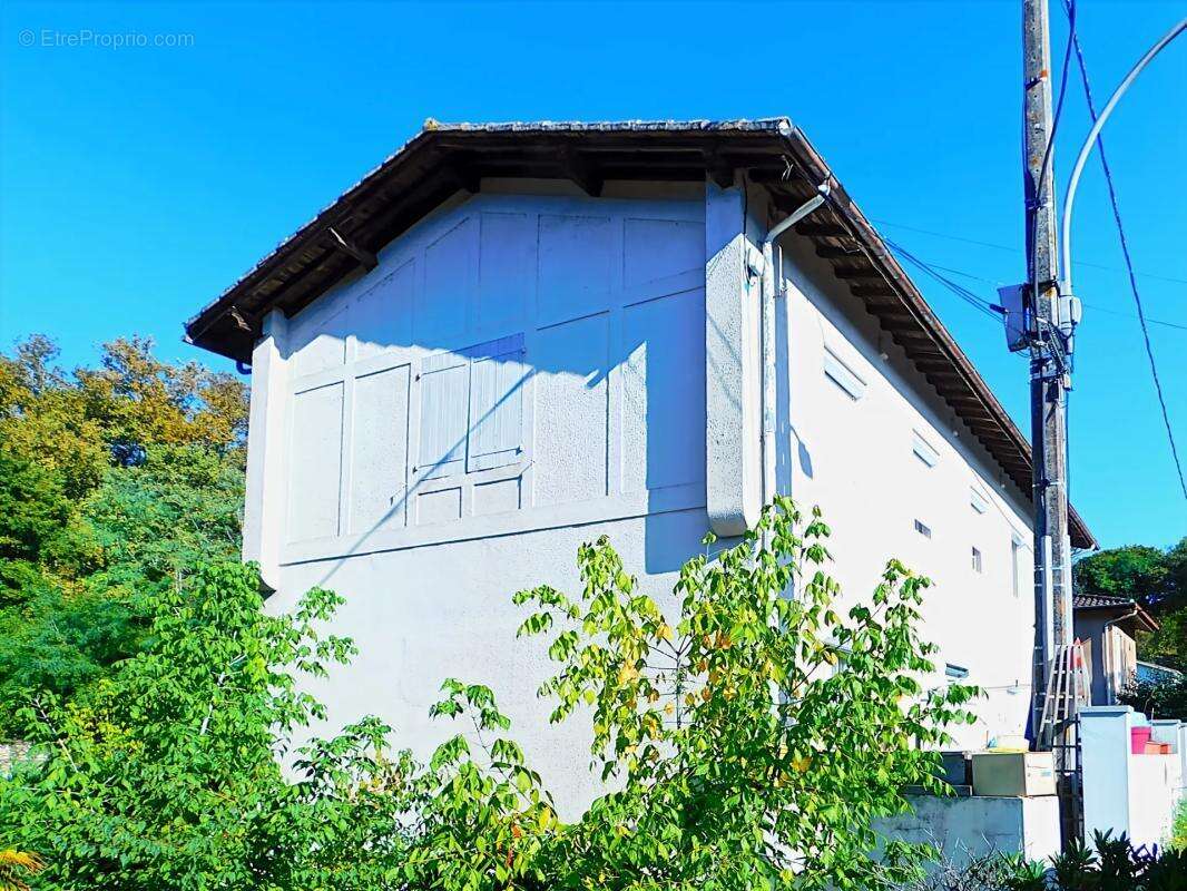 Appartement à CAZAUBON