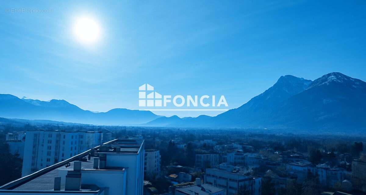 Appartement à SAINT-EGREVE