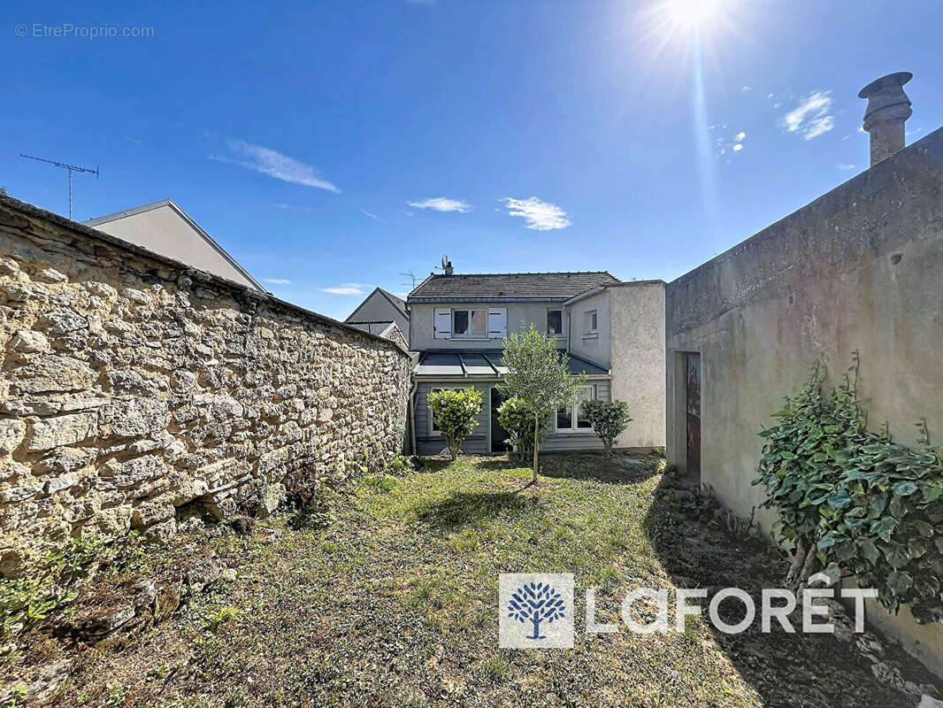 Maison à CHAVENAY