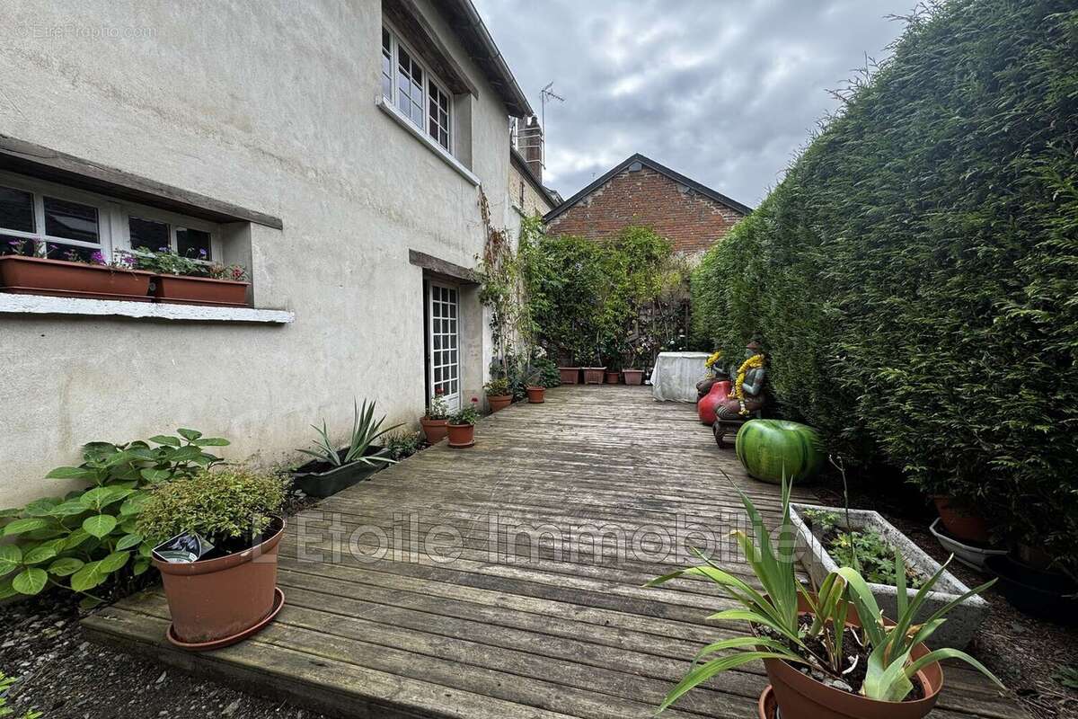 Maison à FEINGS