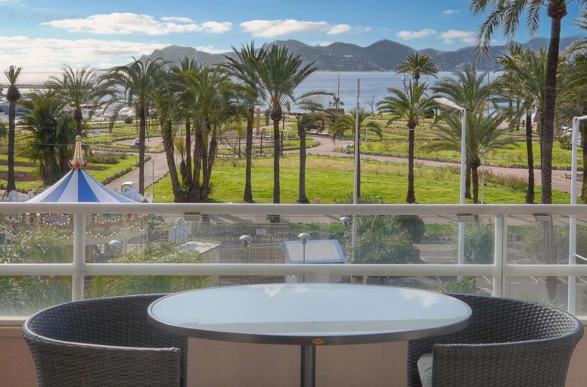 Appartement à CANNES