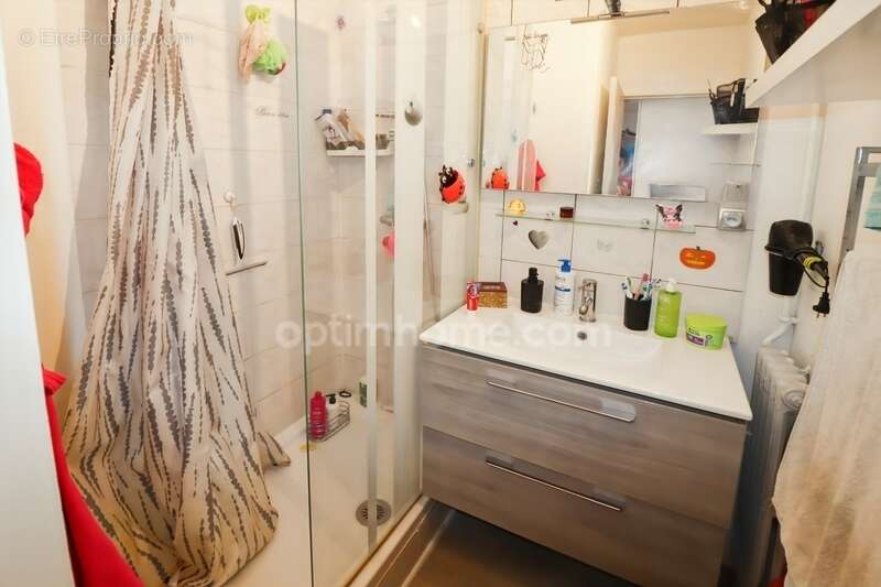 Appartement à FONTAINE