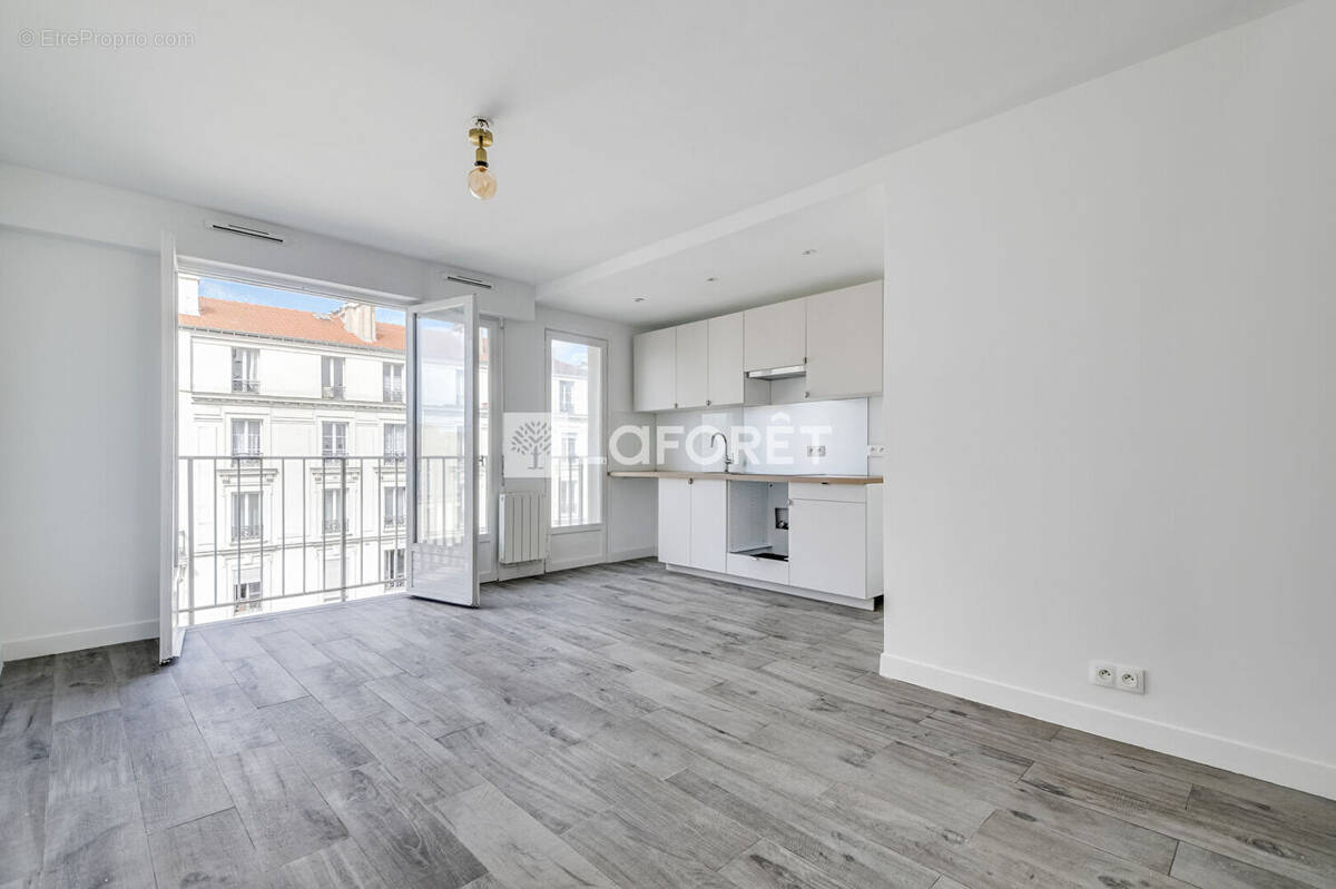 Appartement à PARIS-20E