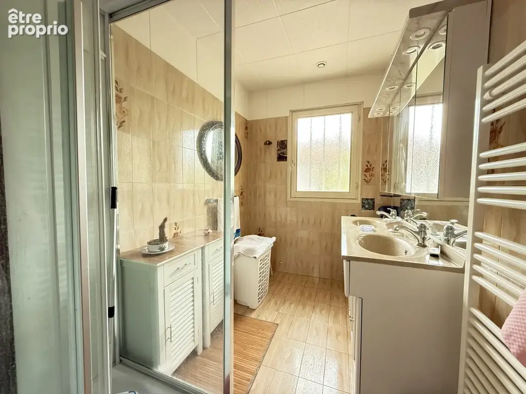 Léré - Une maison à moderniser, un environnement à préserver ! - photo 10