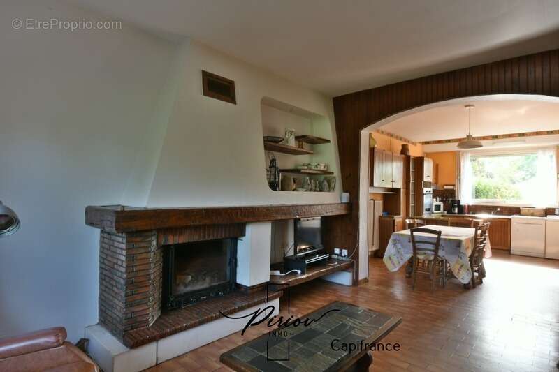 Maison à NUEIL-SUR-LAYON