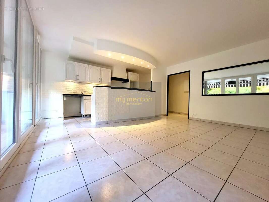 Appartement à BEAUSOLEIL