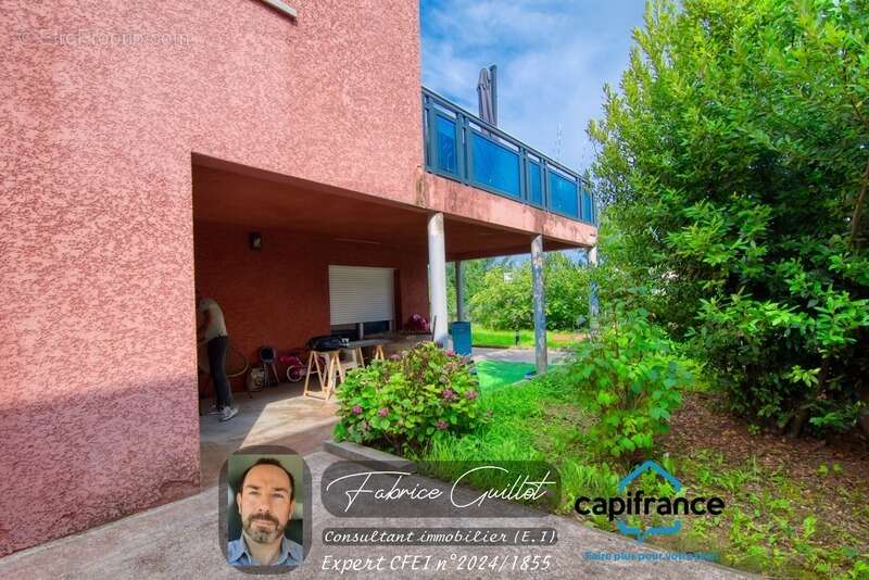 Doubs (25), à vendre Besançon, Les Montboucons, Maison 235 m2 ( T4 + T3 ) + terrain de 669 m2 - photo 23