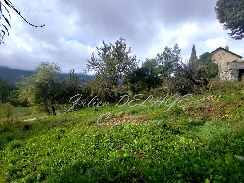 Terrain à SAINT-SAUVEUR