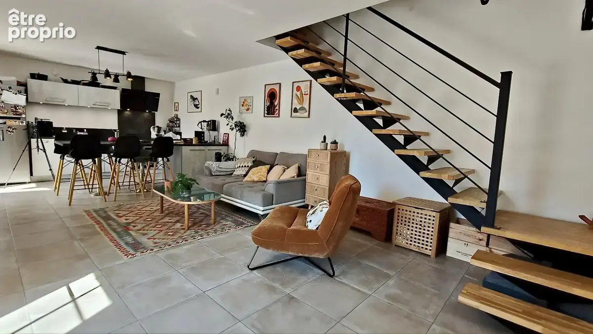 Blaye centre à pied   Maison en pierre   Jardin 1 212 m2 sans vis-à-vis   DPE C - photo 11