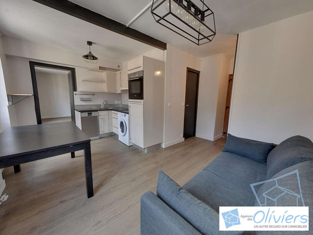 Appartement à DAMPIERRE-EN-YVELINES