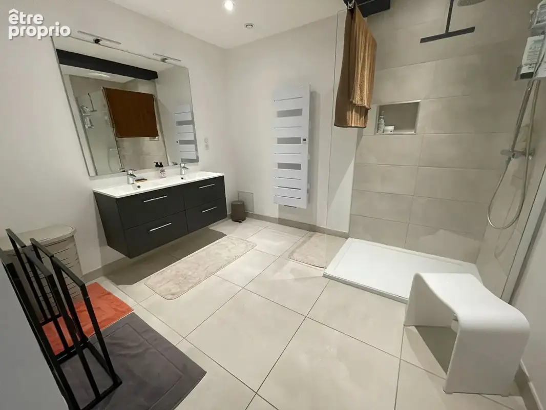 Exceptionnel et rare : Appartement dans résidence avec ascenseur et parking sécurisé. - photo 12