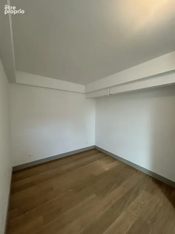 Appartement 3 pièces 53 m² à vendre à Saintes (17100) - photo 7