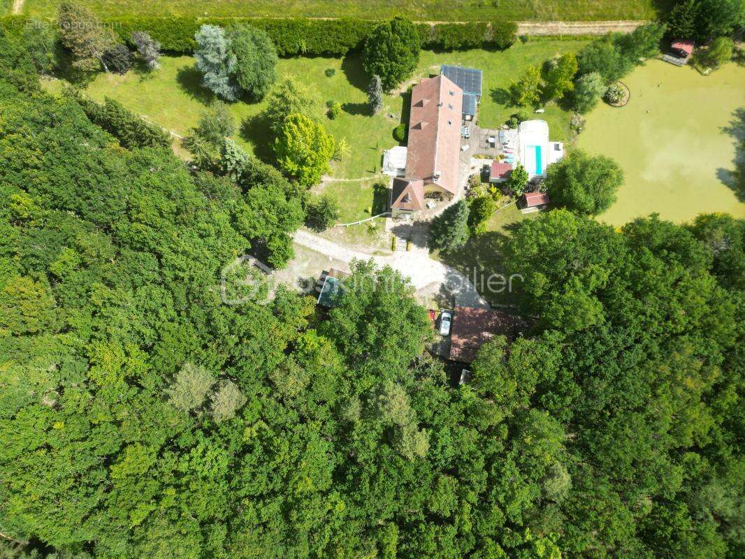 Maison à BOUZY-LA-FORET