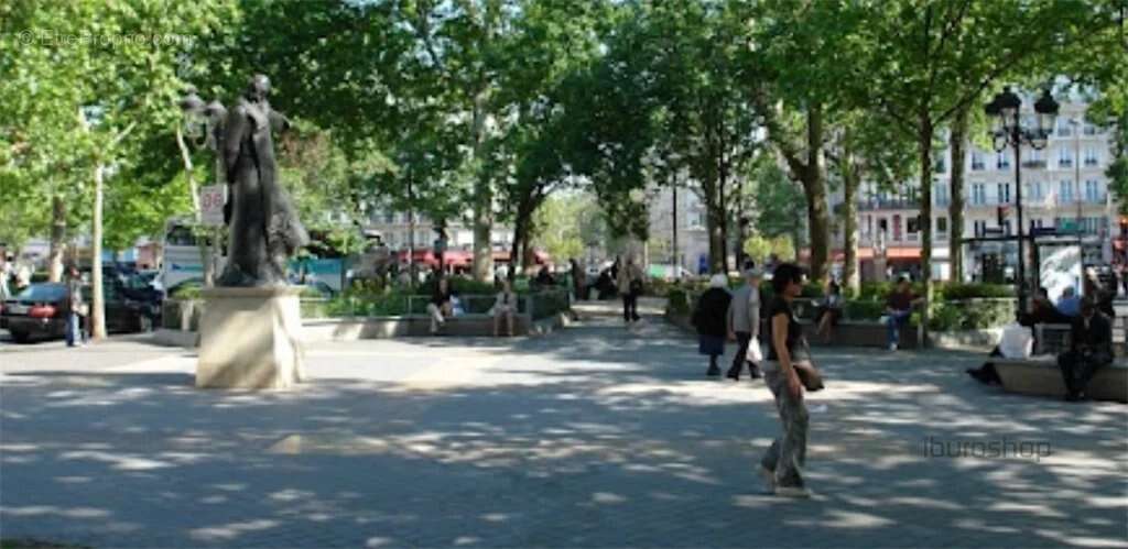 Commerce à PARIS-11E