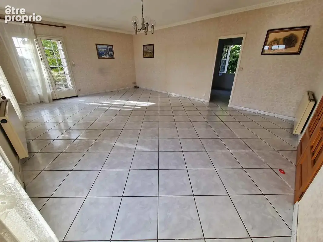 Maison de plain-pied au calme sur la commune de Cars - photo 6