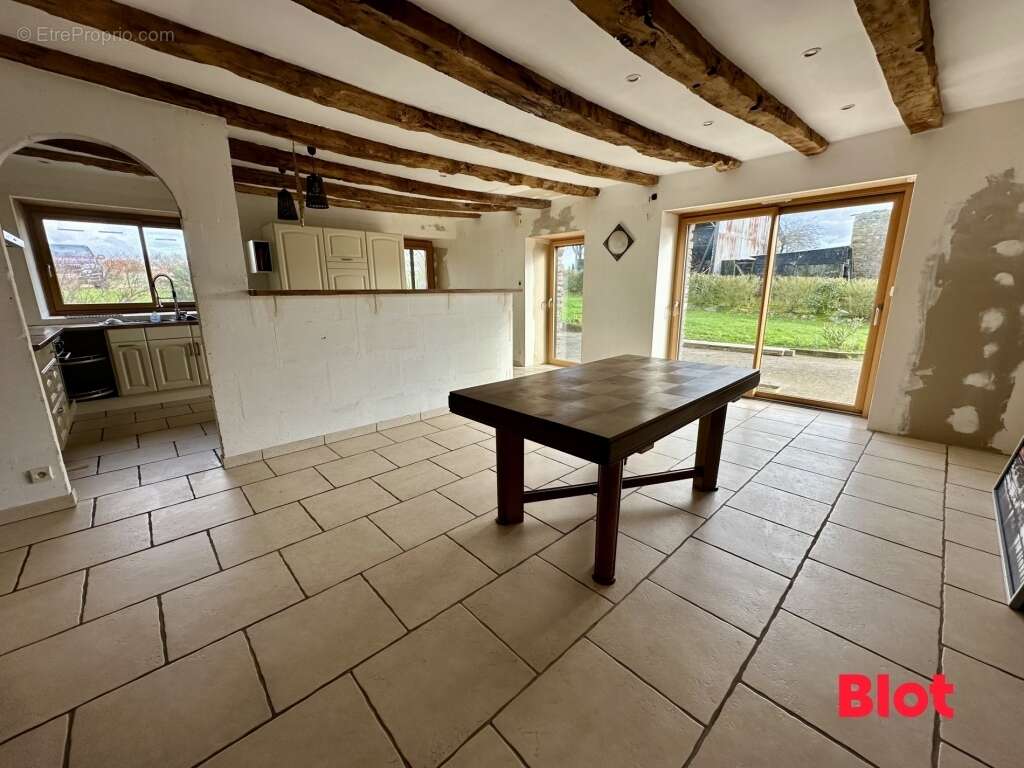 Maison à SAINT-MALON-SUR-MEL