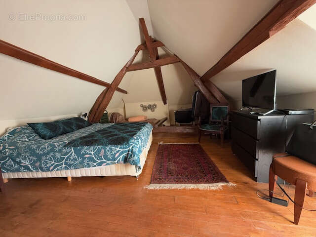 Maison à BELLENAVES