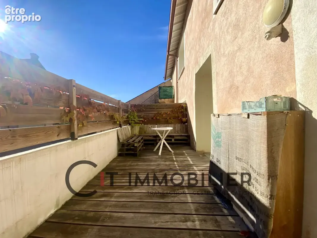 Maison duplex avec terrasse et parking - photo 3