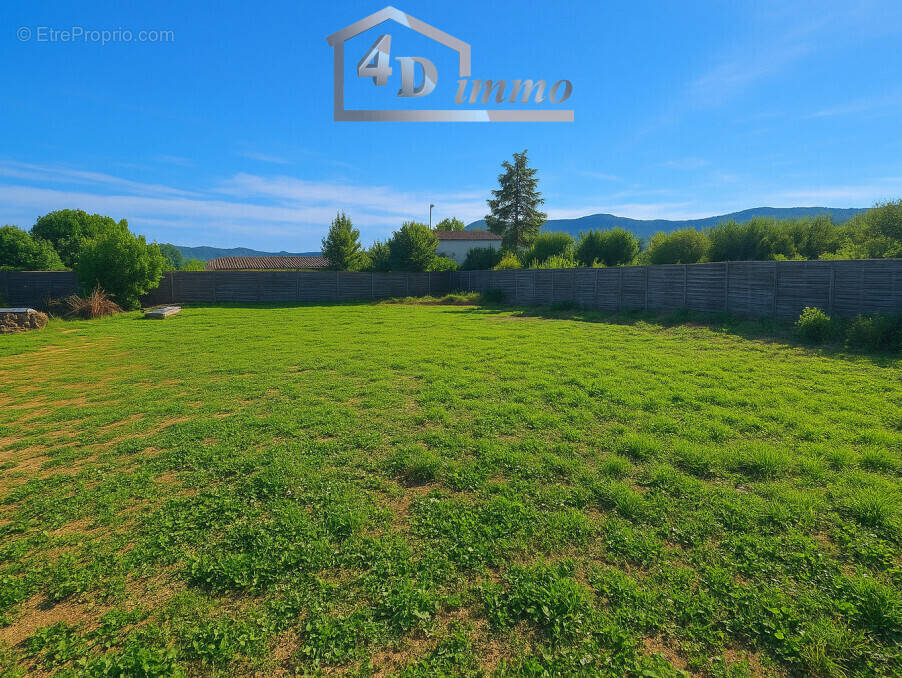 Terrain à VALLON-PONT-D&#039;ARC