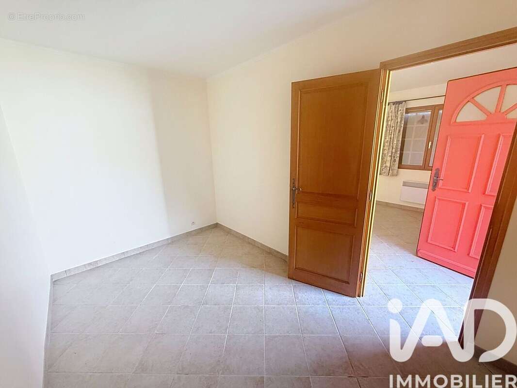 Maison 91 m² à Courlon-Sur-Yonne  - photo 9