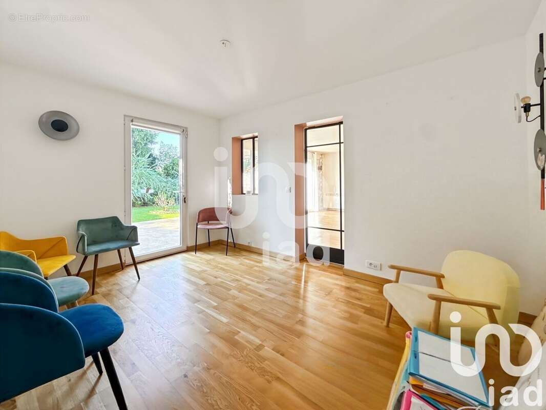 Photo 8 - Maison à LESIGNY