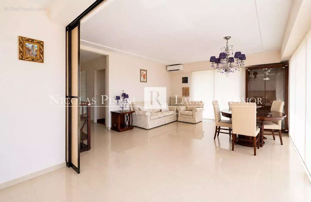 Appartement à VILLEFRANCHE-SUR-MER