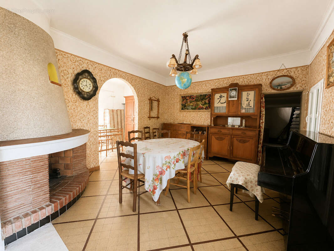 Maison à CARNOULES