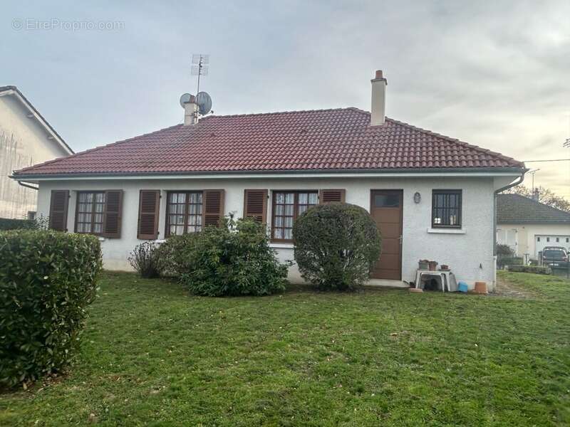 Maison à PEYRAT-DE-BELLAC