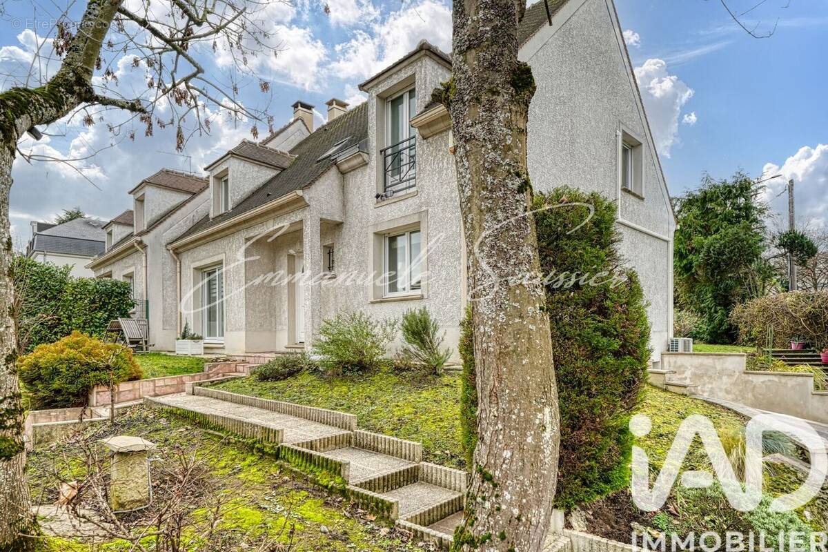 Photo 1 - Maison à LA CELLE-SAINT-CLOUD