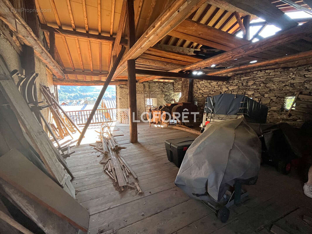 73640 SAINTE FOY TARENTAISE Maison 285m² à rénover et terrain - photo 8