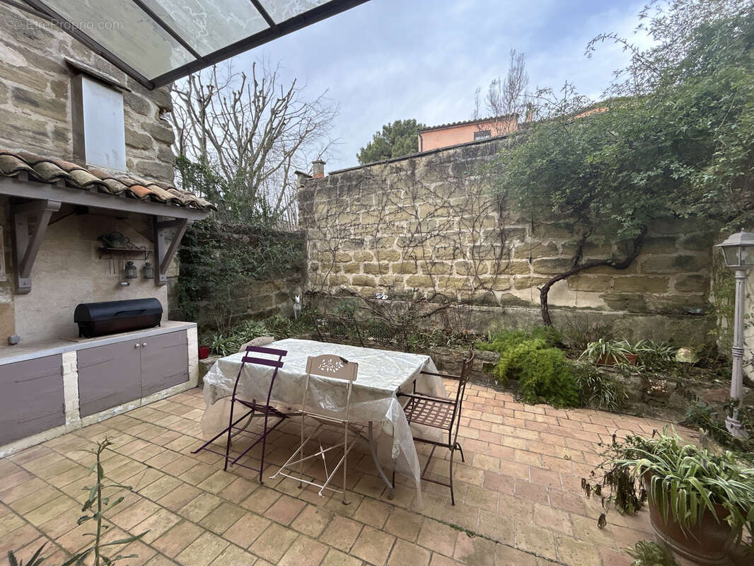 Maison à SAINT-QUENTIN-LA-POTERIE