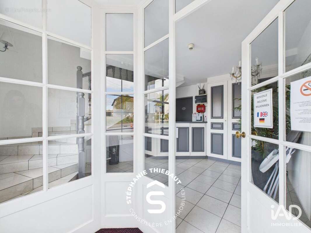 Photo 8 - Commerce à GRANDVILLERS