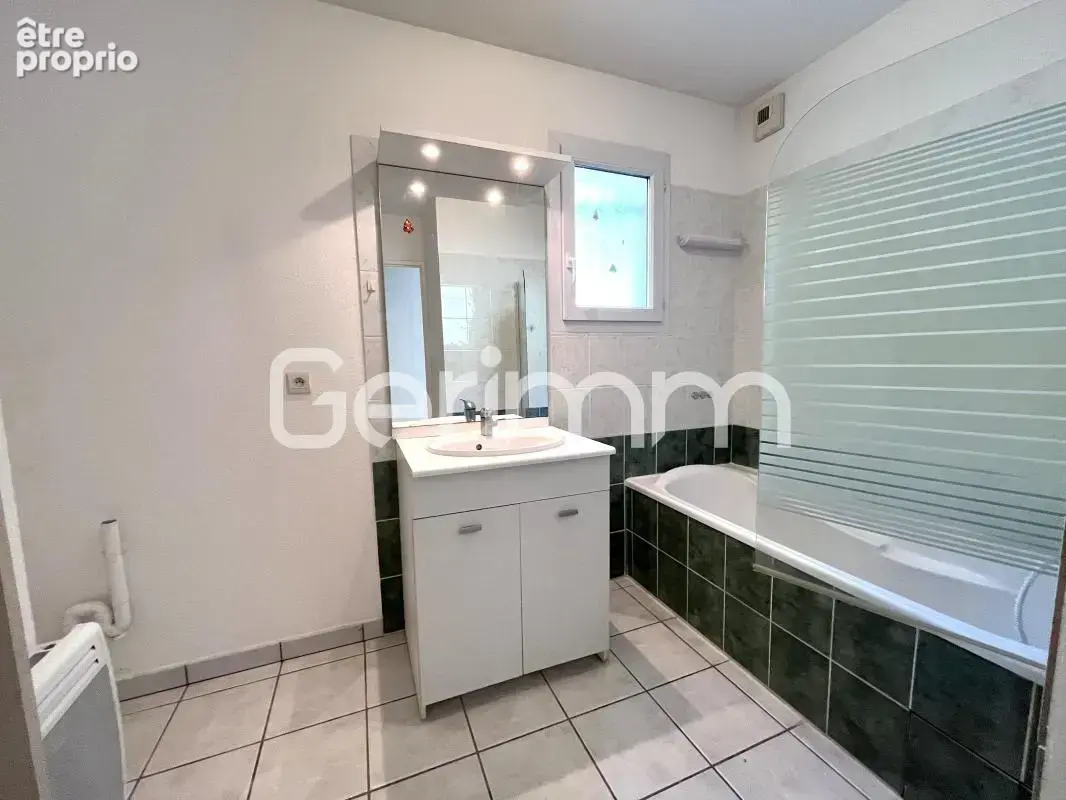 Vente - Appartement - 2 pièces + cuisine - 59 m² - 199 000 € - - photo 5