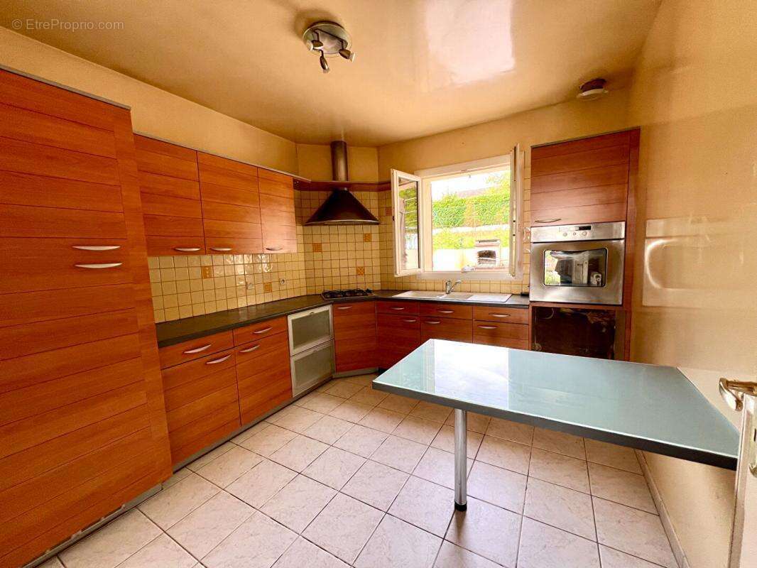 Maison à SAINT-HILAIRE-LA-GRAVELLE