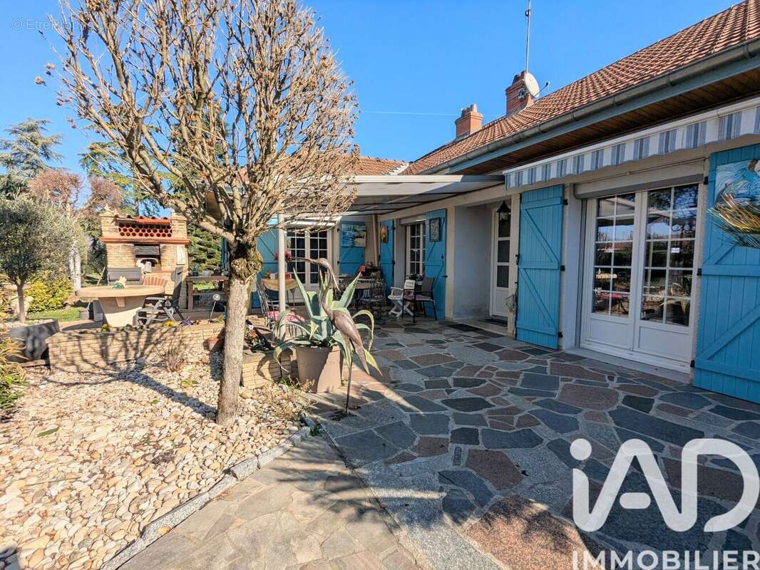 Photo 4 - Maison à SAINT-JUST-SAINT-RAMBERT