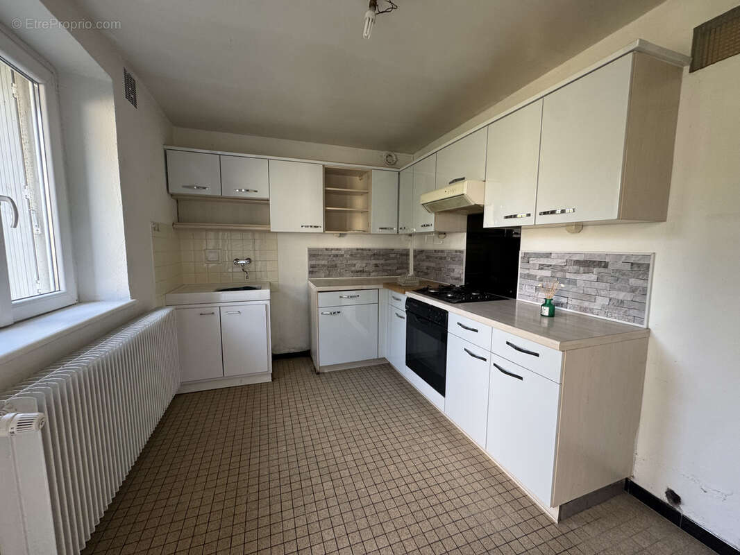 Appartement à RADDON-ET-CHAPENDU