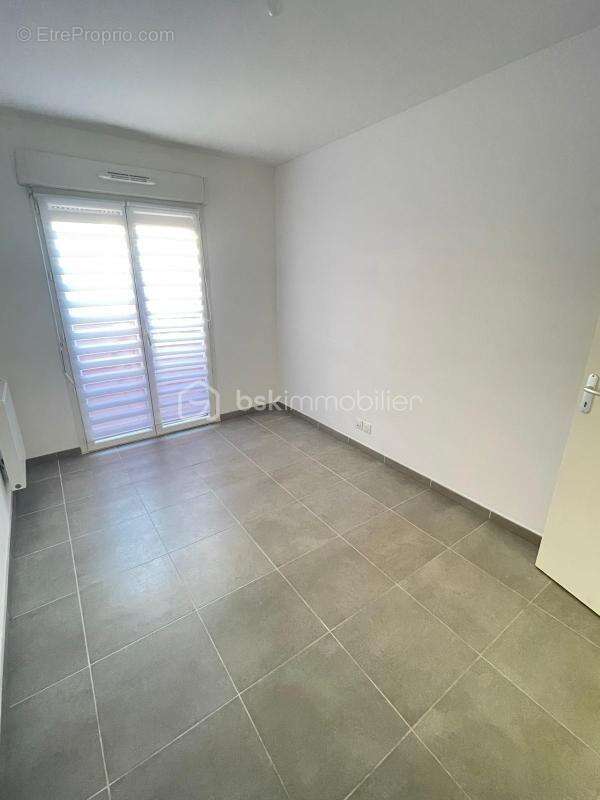 Appartement de type 4 avec terrasse et box privatif à Martigues Jonquière - photo 8