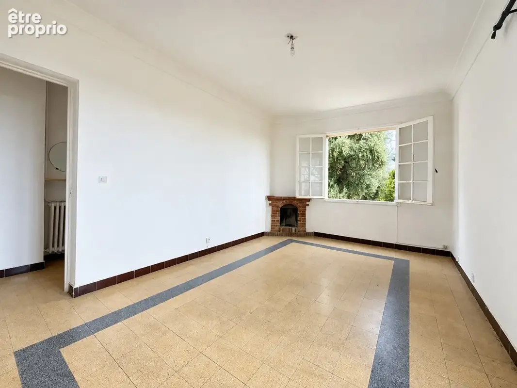 Maison à rénover avec deux appartements et vue mer – grasse est(06) - photo 4