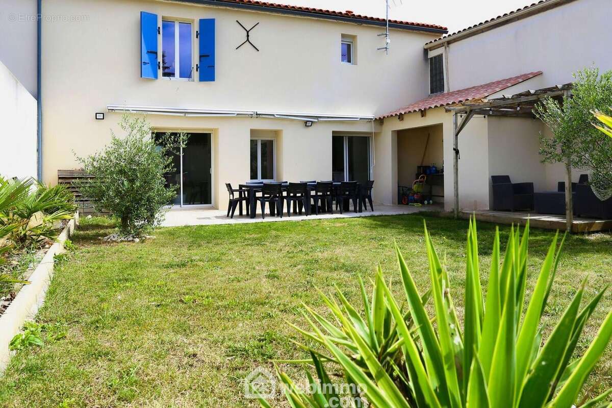 Maison 131 m² à Saint-Sauveur-D'aunis  - photo 28