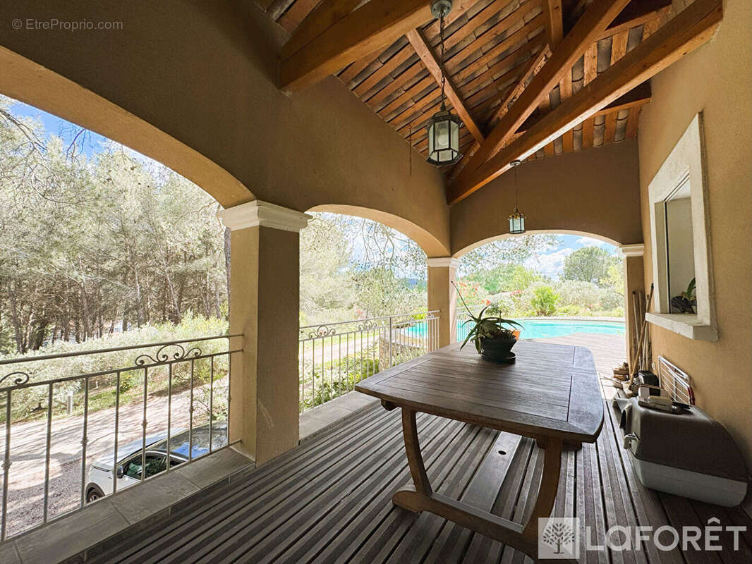 Maison à SAINT-ZACHARIE