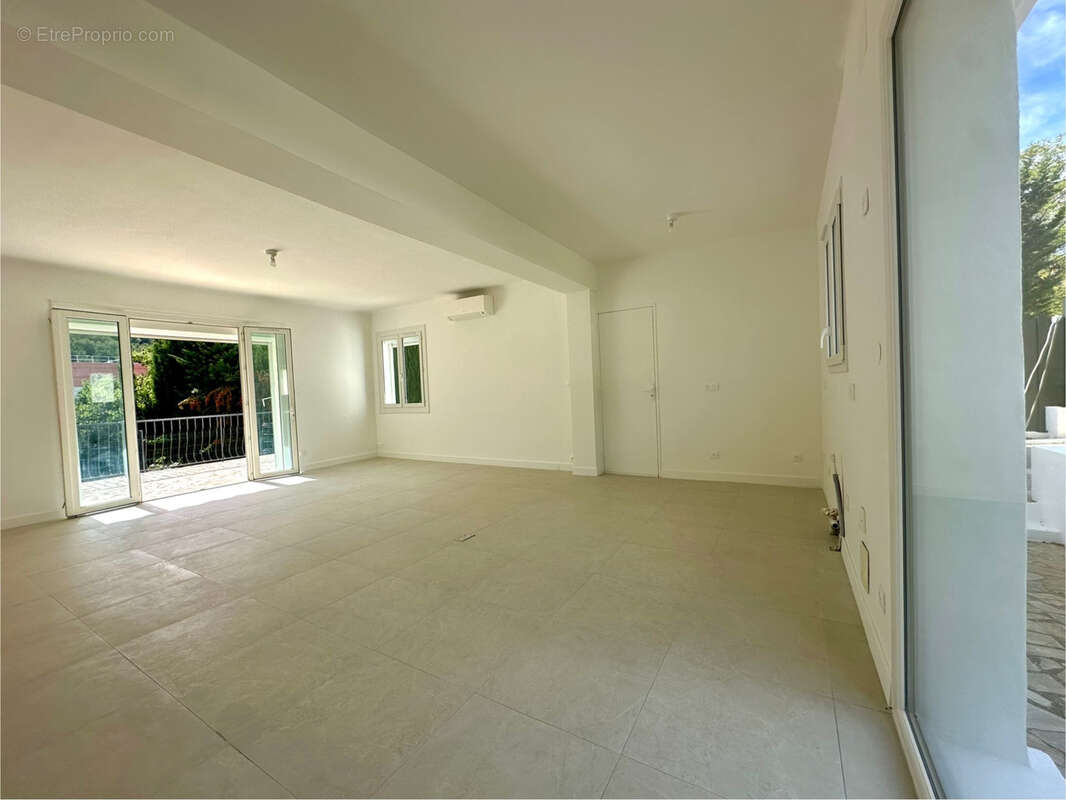 Maison à CARNOUX-EN-PROVENCE