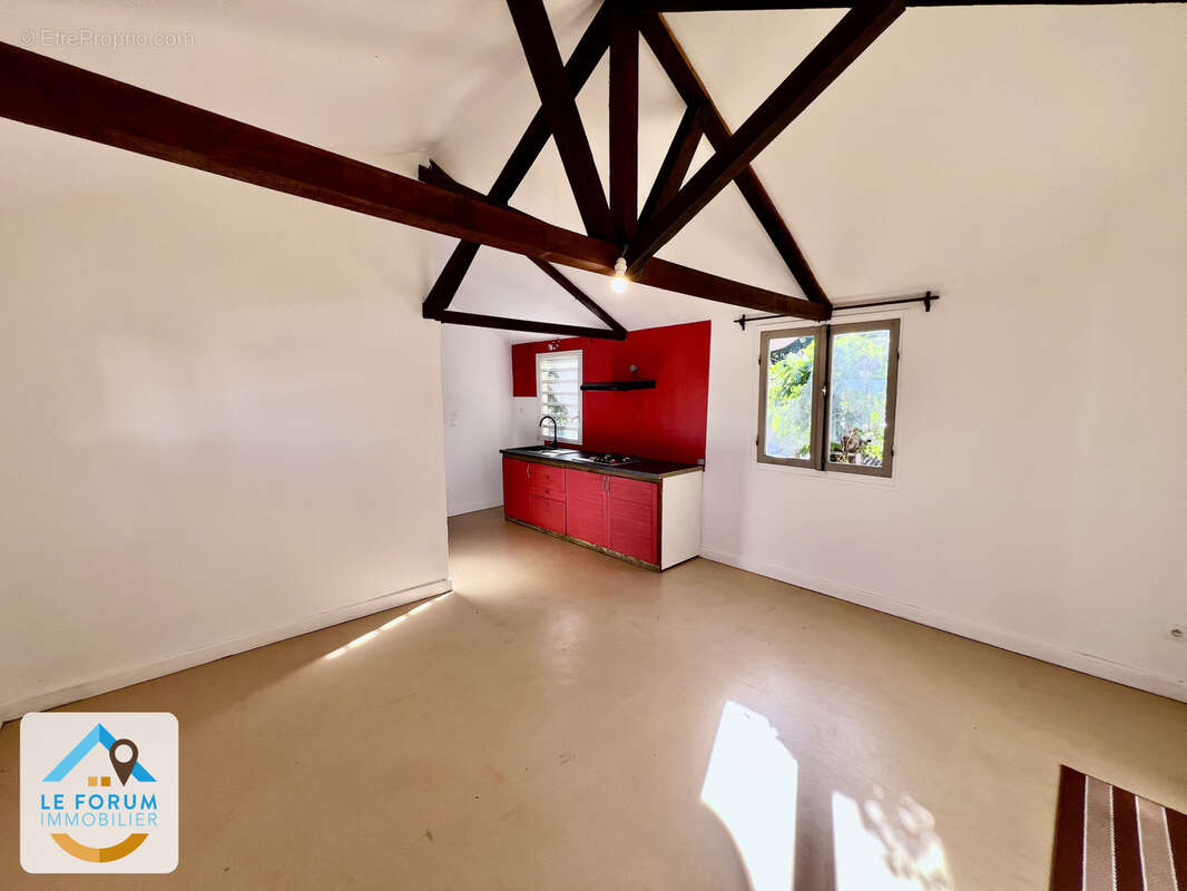 Saint pierre 97410 - ensemble immobilier - 3 logements - fort potentiel - quartier prisé - photo 3