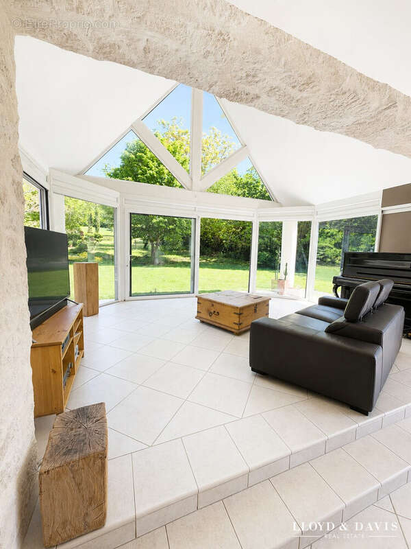 Maison 180 m² à Cinqueux  - photo 3
