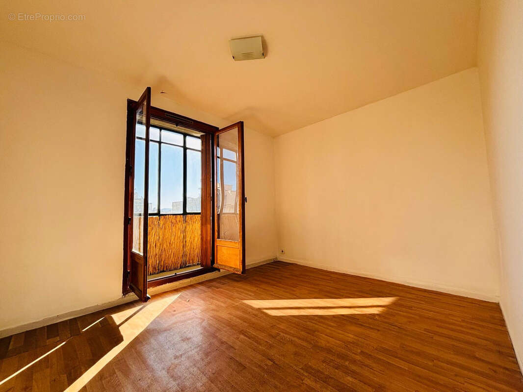 En etage elevee 13013 marseille malpasse pavillonnaire type 3 63m2 lc + 2 balcons - photo 4