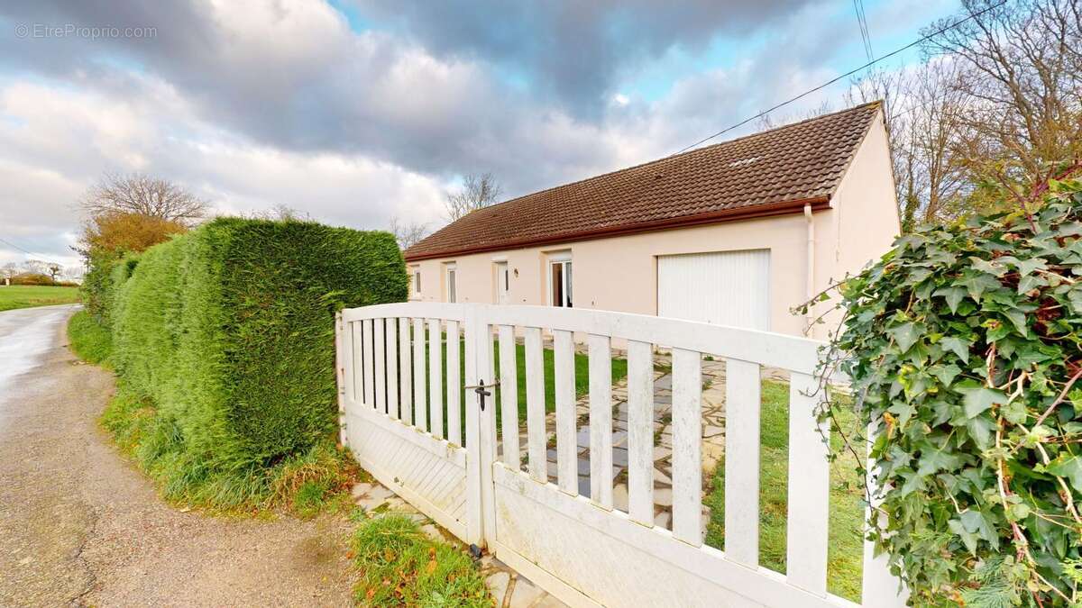 Maison à TEURTHEVILLE-HAGUE